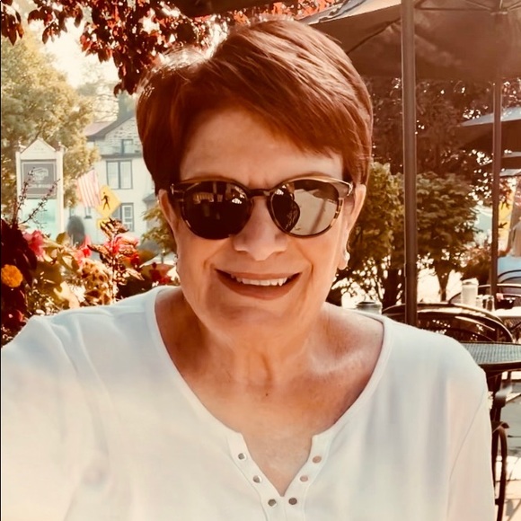 Meet the Posher - Picture 5 of 5